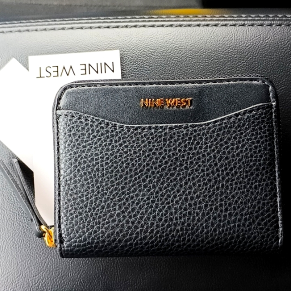 Nine west wallet
